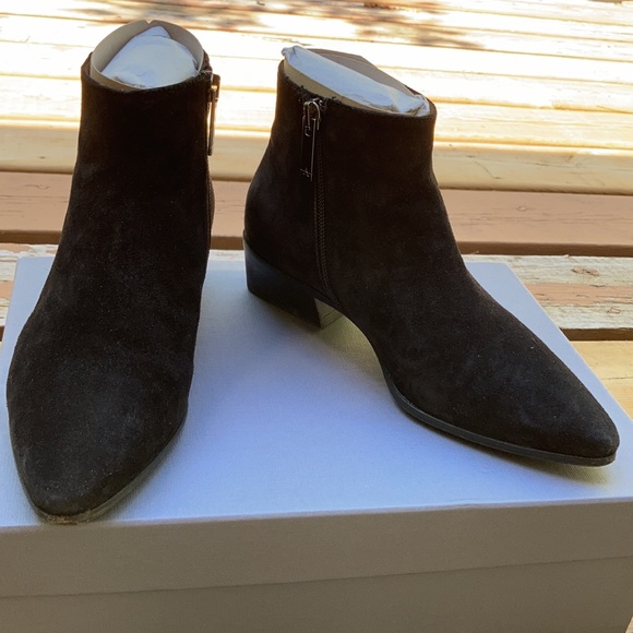 Aquatalia weatherproof booties almost new - Picture 7 of 9